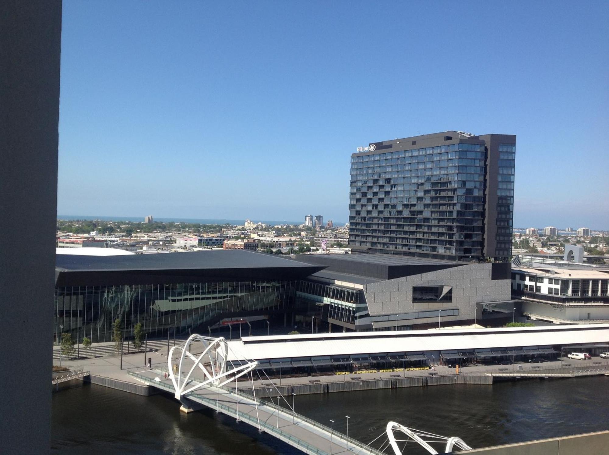 Waterfront Melbourne Apartments — Photos 1